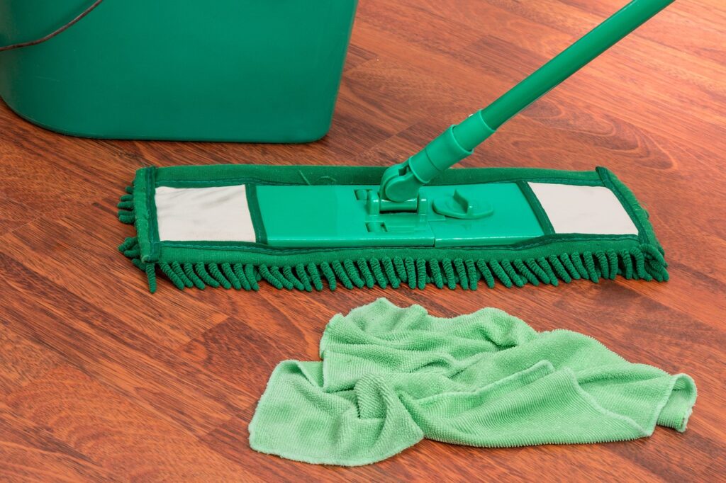 Best Housekeeping Services in Ghaziabad -Professional Staff